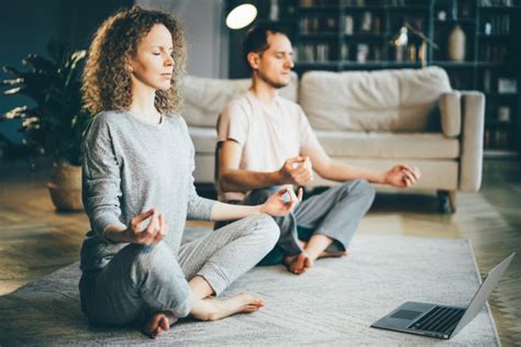 "Sağlıklı Bir Zihin İçin Günlük Meditasyon ve Spor"